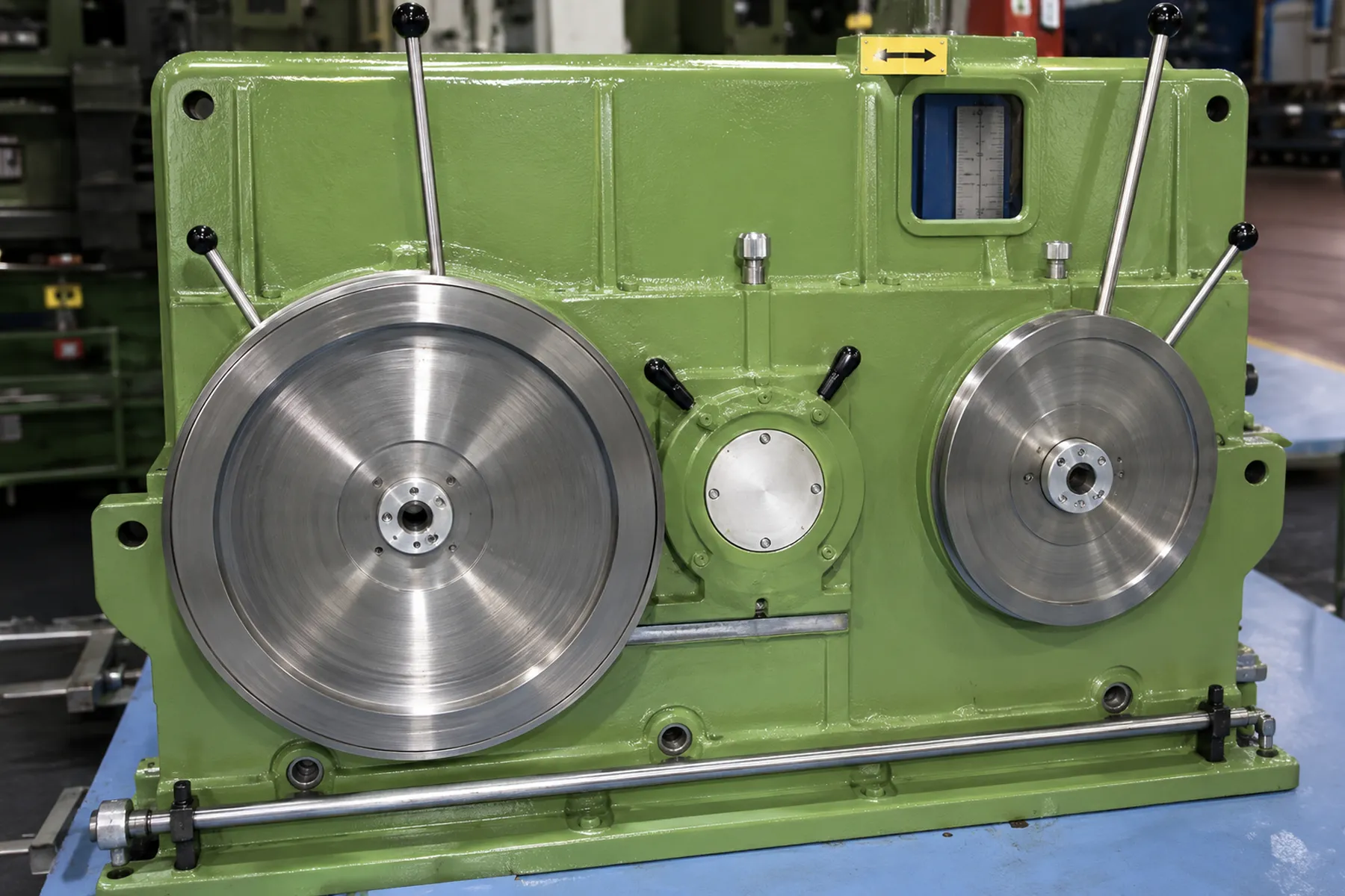 First integrally geared compressor gearbox, 2005